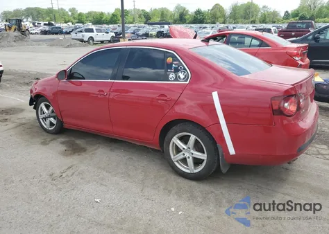 2010 Volkswagen Jetta Tdi z USA, uszkodzony, nr VIN 3VWRL7AJ2AM155658